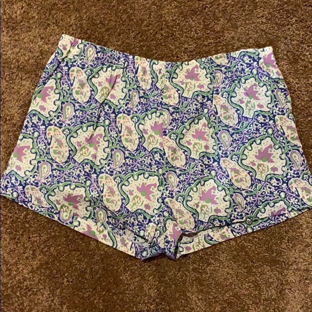 Boo Gems Floral summer shorts. Size M lined. Lightweight. Summer